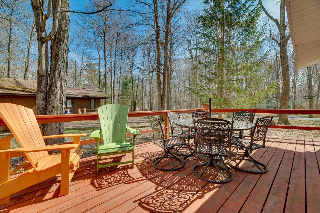 Cozy Pocono With Fire Pit And Ping Pong! Pocono Lake