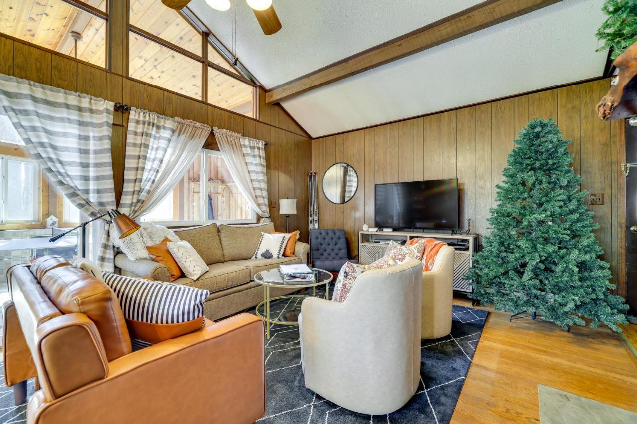 Cozy Pocono With Fire Pit And Ping Pong! Сasa de vacaciones Pocono Lake
